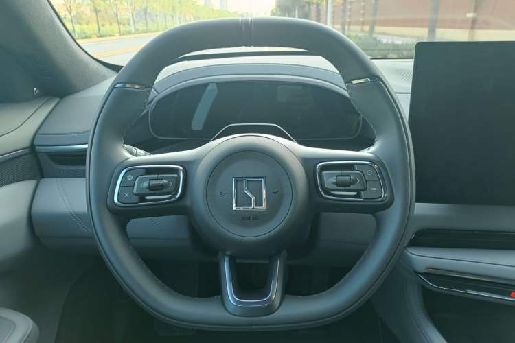 Used Zeekr 001 2025 WE Edition 100 kWh Rear-Wheel Drive Interior 2