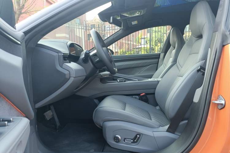 Used Zeekr 001 2025 WE Edition 100 kWh Rear-Wheel Drive Interior 6
