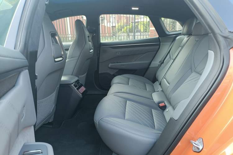 Used Zeekr 001 2025 WE Edition 100 kWh Rear-Wheel Drive Interior 7