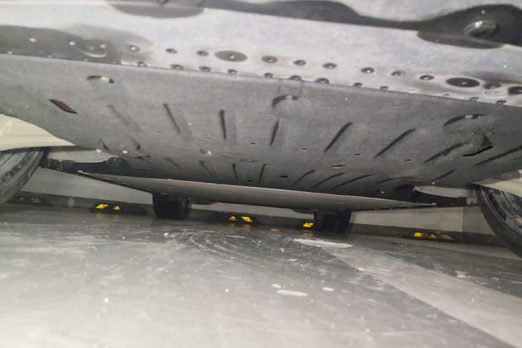 Used Zeekr 001 2021 Ultra-Long Range Dual-Motor YOU Version Chassis Front