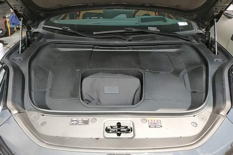 Used Zeekr 001 2021 Long-Range Dual-Motor WE Edition Engine Bay
