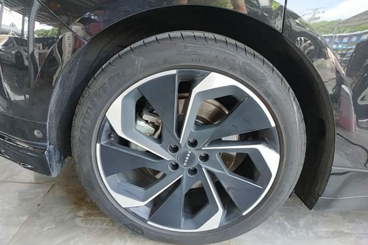 Used Zeekr 001 2021 Long-Range Dual-Motor WE Edition Exterior 5