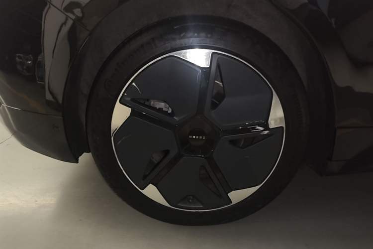 Used Zeekr 001 2021 Long-Range Dual-Motor WE Edition Exterior 5