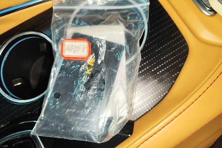 Used Zeekr 001 2021 Ultra-Long Range Dual-Motor YOU Version Interior 1
