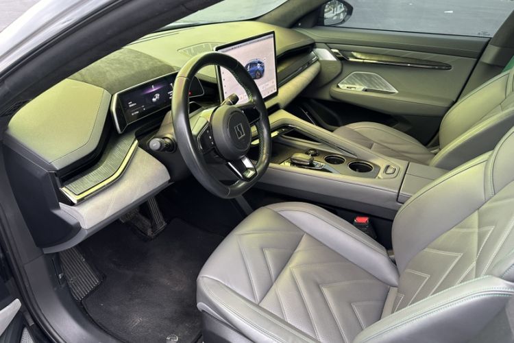 Used Zeekr 001 2021 Long-Range Dual-Motor WE Edition Interior 1