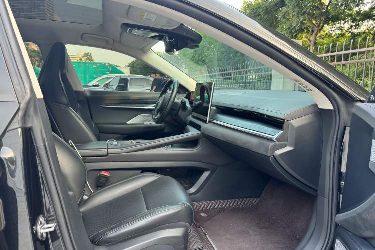 Used Zeekr 001 2021 Ultra-Long Range Single-Motor WE Edition Interior 1