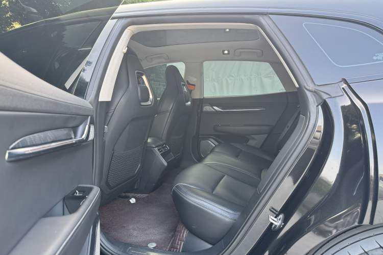 Used Zeekr 001 2021 Ultra-Long Range Single-Motor WE Edition Interior 10