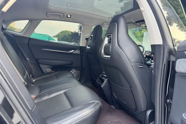 Used Zeekr 001 2021 Ultra-Long Range Single-Motor WE Edition Interior 2