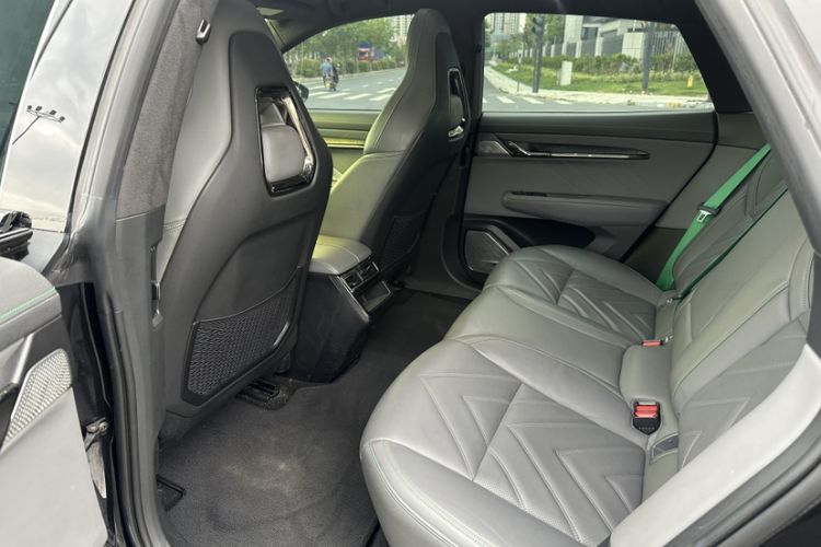 Used Zeekr 001 2021 Long-Range Dual-Motor WE Edition Interior 3