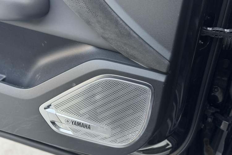 Used Zeekr 001 2021 Ultra-Long Range Single-Motor WE Edition Interior 8