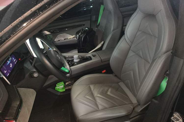 Used Zeekr 001 2021 Long-Range Dual-Motor WE Edition Left Front Seat