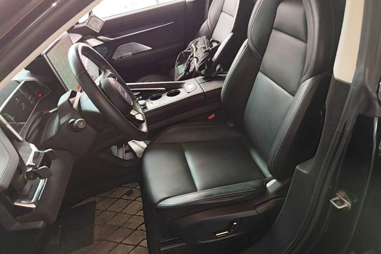 Used Zeekr 001 2021 Long-Range Dual-Motor WE Edition Left Front Seat
