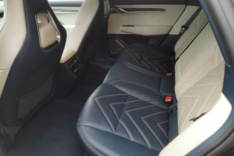Used Zeekr 001 2021 Ultra-Long Range Dual-Motor YOU Version Left Rear Seat