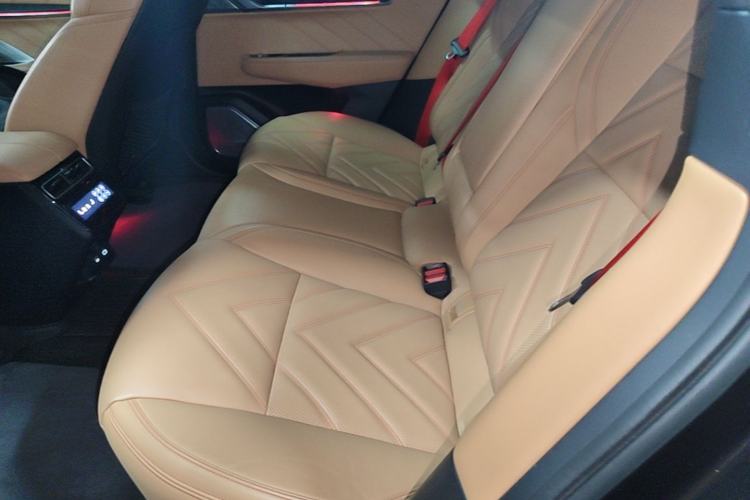 Used Zeekr 001 2021 Ultra-Long Range Dual-Motor YOU Version Left Rear Seat