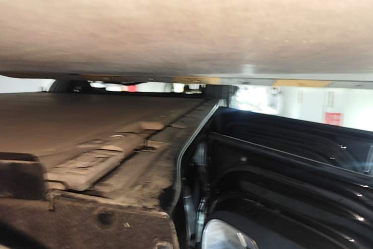 Used Zeekr 001 2021 Ultra-Long Range Dual-Motor YOU Version Left Side Sill