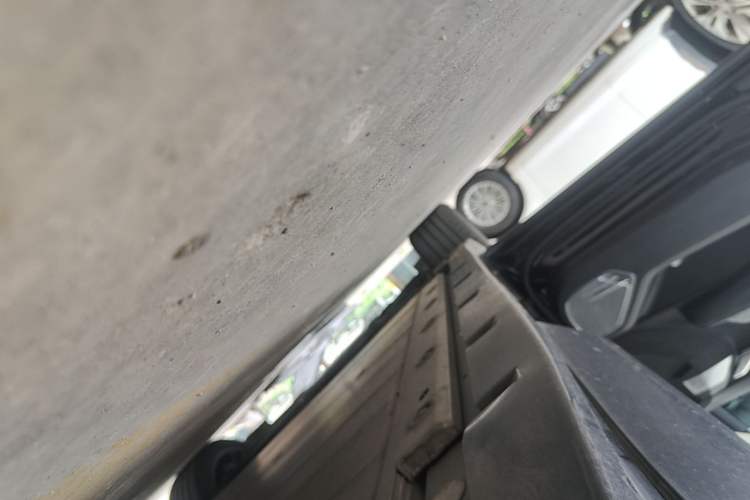 Used Zeekr 001 2021 Ultra-Long Range Single-Motor WE Edition Left Side Sill
