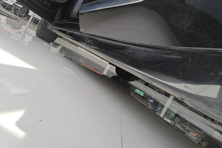 Used Zeekr 001 2021 Long-Range Dual-Motor WE Edition Left Side Sill