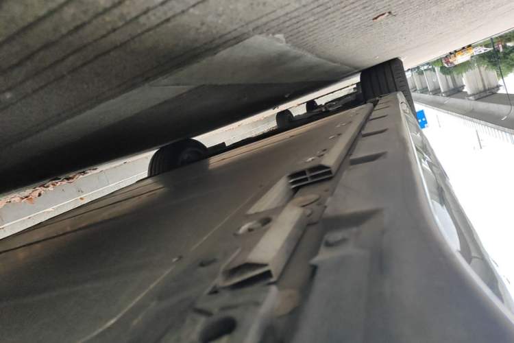 Used Zeekr 001 2021 Long-Range Dual-Motor WE Edition Left Side Sill