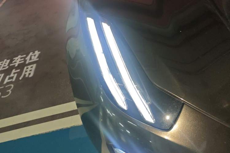 Used Zeekr 001 2021 Ultra-Long Range Single-Motor WE Edition Right Front Headlight