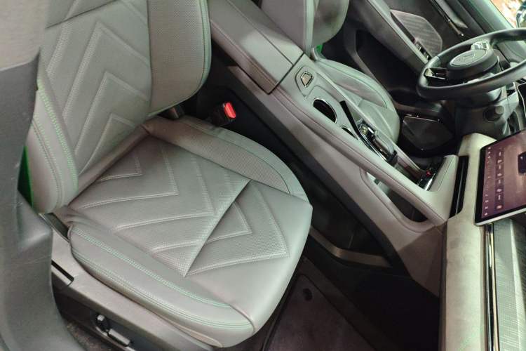 Used Zeekr 001 2021 Ultra-Long Range Dual-Motor YOU Version Right Front Seat