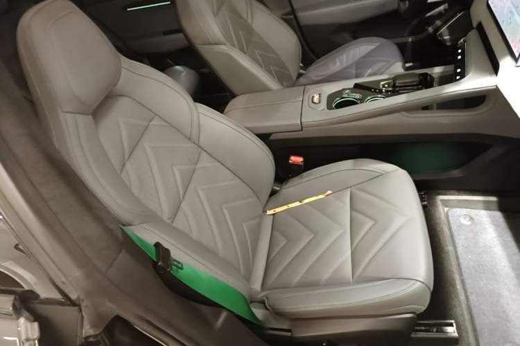 Used Zeekr 001 2021 Long-Range Dual-Motor WE Edition Right Front Seat
