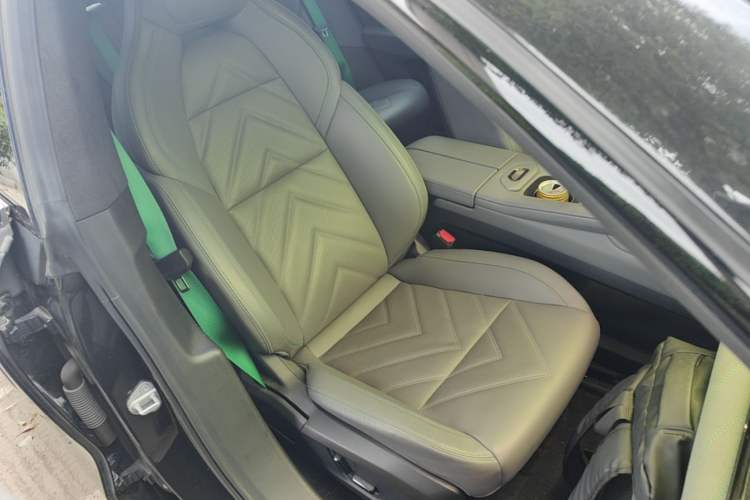 Used Zeekr 001 2021 Long-Range Dual-Motor WE Edition Right Front Seat