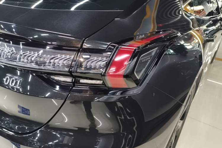 Used Zeekr 001 2021 Ultra-Long Range Single-Motor WE Edition Right Rear Taillight