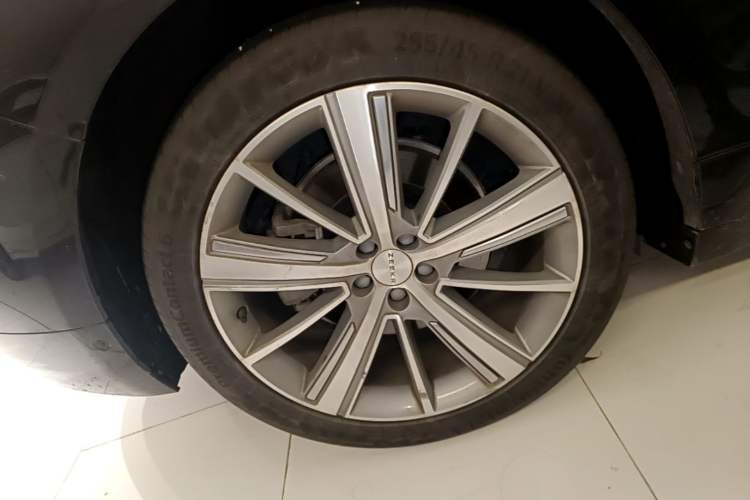 Used Zeekr 001 2021 Long-Range Dual-Motor WE Edition Right Rear Wheel Hub