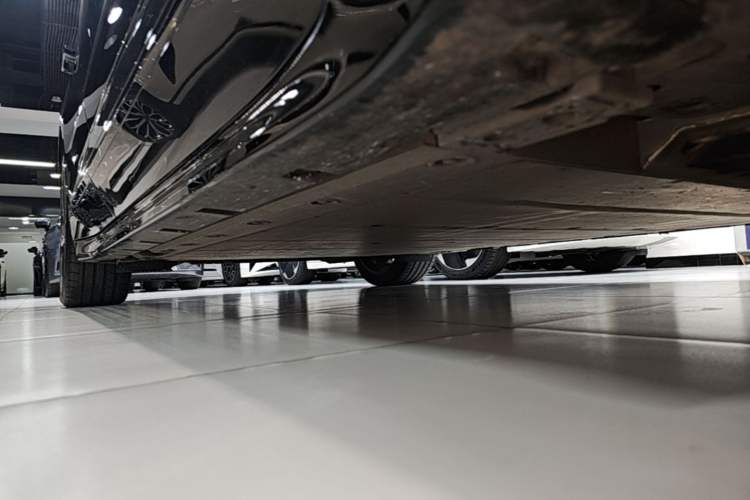 Used Zeekr 001 2021 Ultra-Long Range Single-Motor WE Edition Right Side Sill