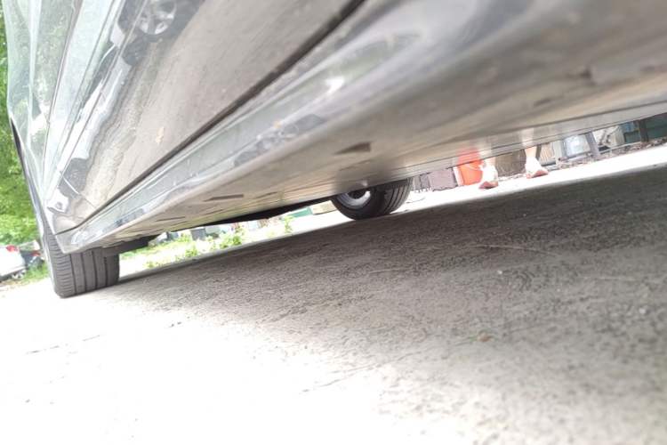 Used Zeekr 001 2021 Ultra-Long Range Dual-Motor YOU Version Right Side Sill
