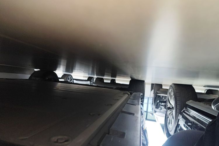 Used Zeekr 001 2021 Ultra-Long Range Single-Motor WE Edition Right Side Sill
