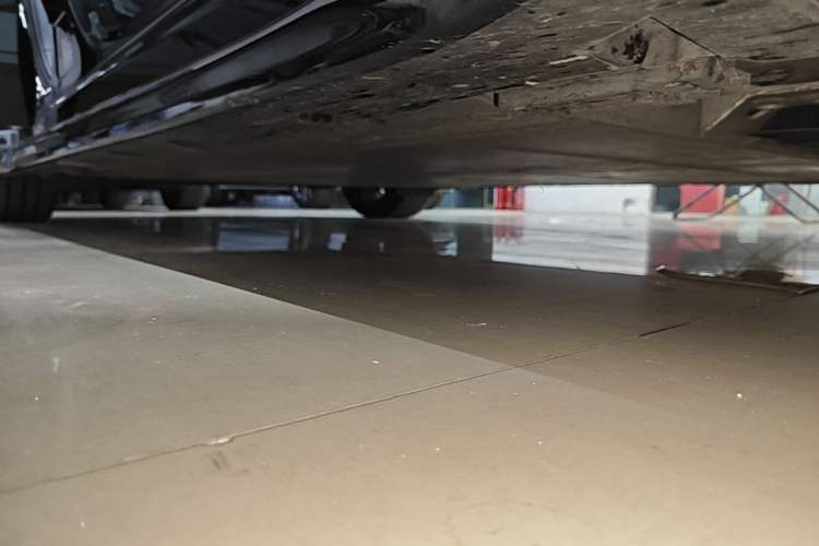 Used Zeekr 001 2021 Ultra-Long Range Dual-Motor YOU Version Right Side Sill