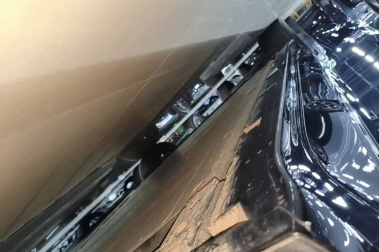 Used Zeekr 001 2021 Ultra-Long Range Single-Motor WE Edition Right Side Sill