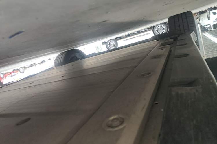 Used Zeekr 001 2021 Ultra-Long Range Single-Motor WE Edition Right Side Sill