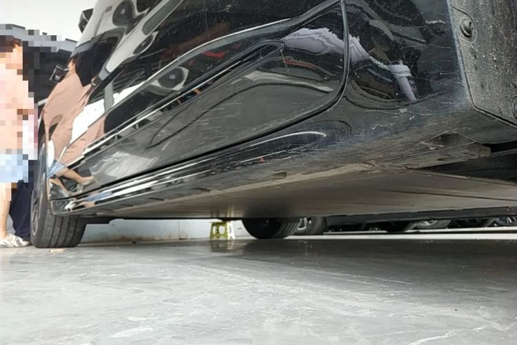 Used Zeekr 001 2021 Long-Range Dual-Motor WE Edition Right Side Sill