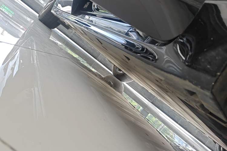 Used Zeekr 001 2021 Long-Range Dual-Motor WE Edition Right Side Sill