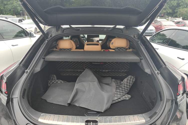 Used Zeekr 001 2021 Ultra-Long Range Dual-Motor YOU Version Trunk