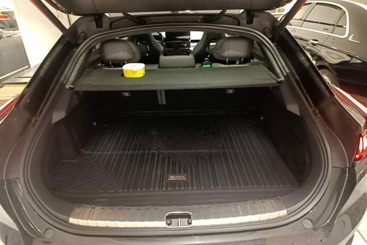 Used Zeekr 001 2021 Long-Range Dual-Motor WE Edition Trunk