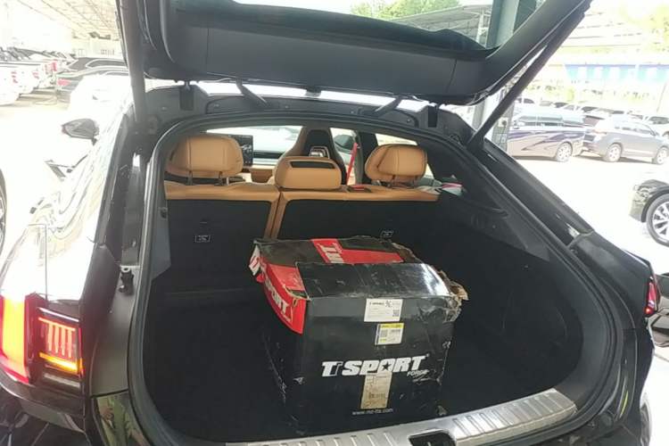 Used Zeekr 001 2021 Long-Range Dual-Motor WE Edition Trunk