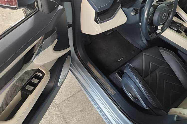 Used Zeekr 001 2021 Long-Range Dual-Motor WE Edition Driver Seat