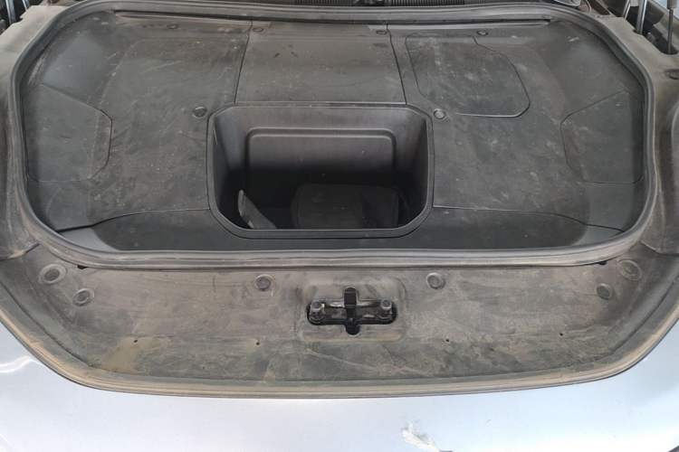 Used Zeekr 001 2021 Ultra-Long Range Dual-Motor YOU Version Engine Bay