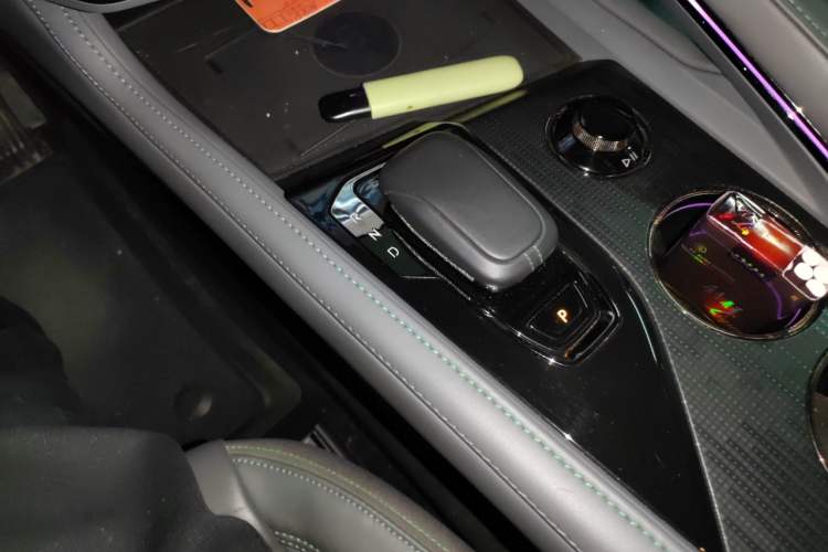 Used Zeekr 001 2021 Long-Range Dual-Motor WE Edition Gear Lever