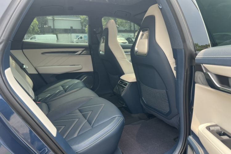 Used Zeekr 001 2021 Long-Range Dual-Motor WE Edition Interior 2