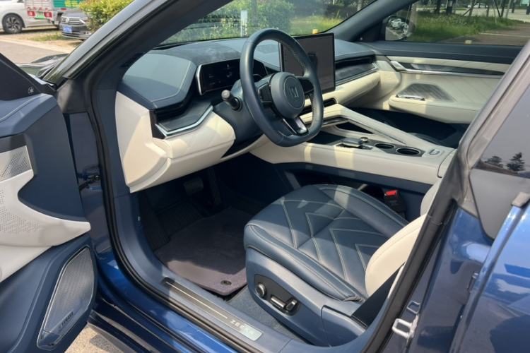 Used Zeekr 001 2021 Long-Range Dual-Motor WE Edition Interior 3