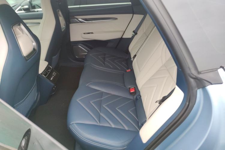 Used Zeekr 001 2021 Ultra-Long Range Dual-Motor YOU Version Interior 4