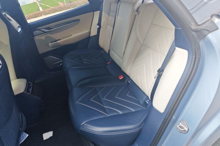 Used Zeekr 001 2021 Long-Range Dual-Motor WE Edition Interior 4