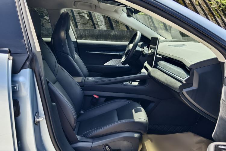 Used Zeekr 001 2021 Ultra-Long Range Single-Motor WE Edition Interior 5
