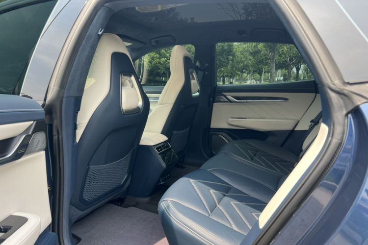 Used Zeekr 001 2021 Long-Range Dual-Motor WE Edition Interior 5