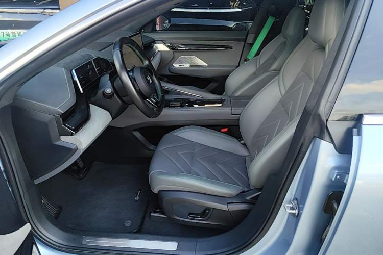 Used Zeekr 001 2021 Long-Range Dual-Motor WE Edition Left Front Seat