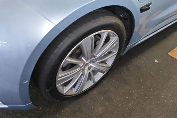Used Zeekr 001 2021 Long-Range Dual-Motor WE Edition Left Front Wheel Hub